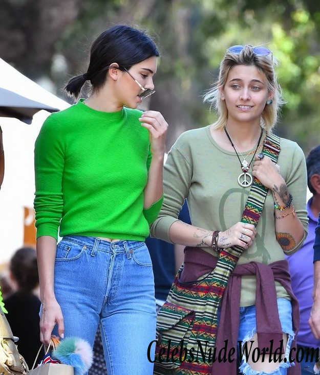 Paris Jackson & Kendall Jenner &#8211; Pokies & Cameltoe 28553