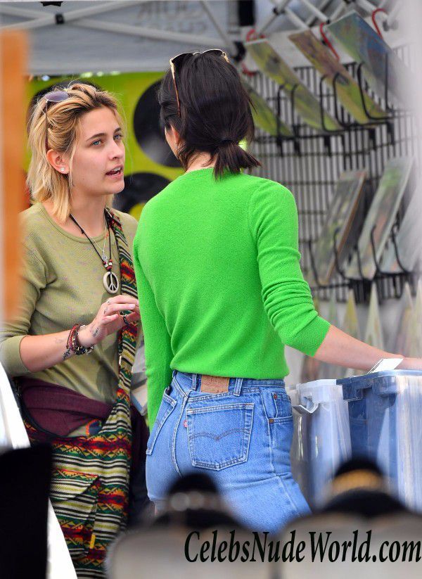 Paris Jackson & Kendall Jenner &#8211; Pokies & Cameltoe 28556