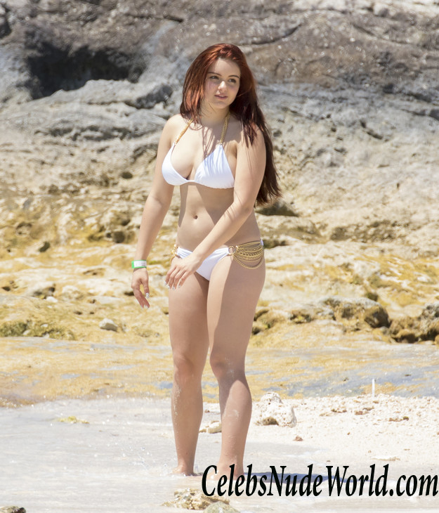 Ariel Winter Cameltoe And Areola Slip Bikini In Bahamas 28579