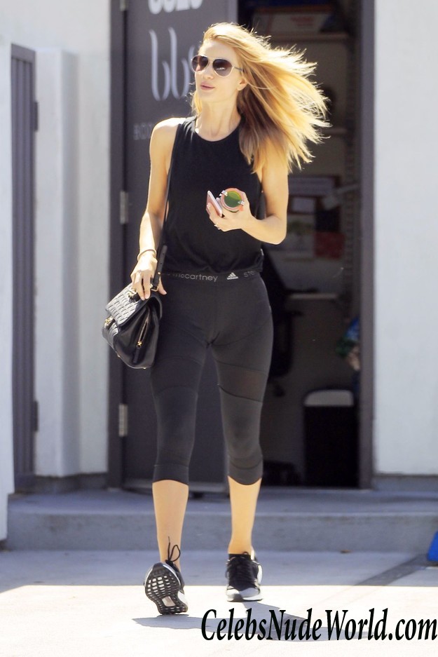 Rosie Huntington Whiteley Serious Camel Toe In West Hollywood 28761