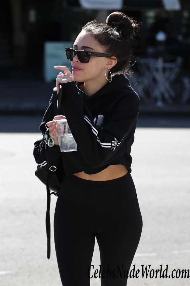Madison Beer Cameltoe While Out For Lunch With A Friend 28836