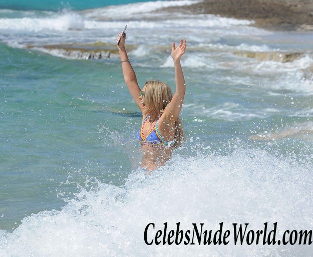 Tallia Storm Bikini Cameltoe On The Beach In Ibiza 29015