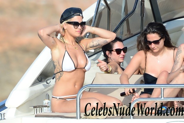 Rita Ora Bikini Cameltoe While On A Yacht In Ibiza 29260