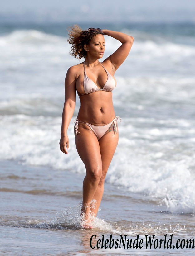 Sundy Carter Topless On The Beach In Malibu 30966