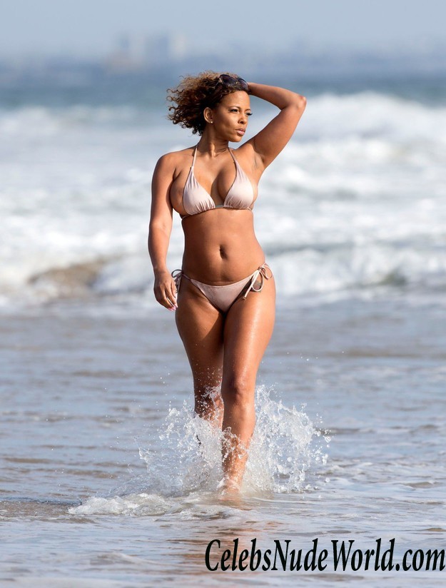 Sundy Carter Topless On The Beach In Malibu 30983