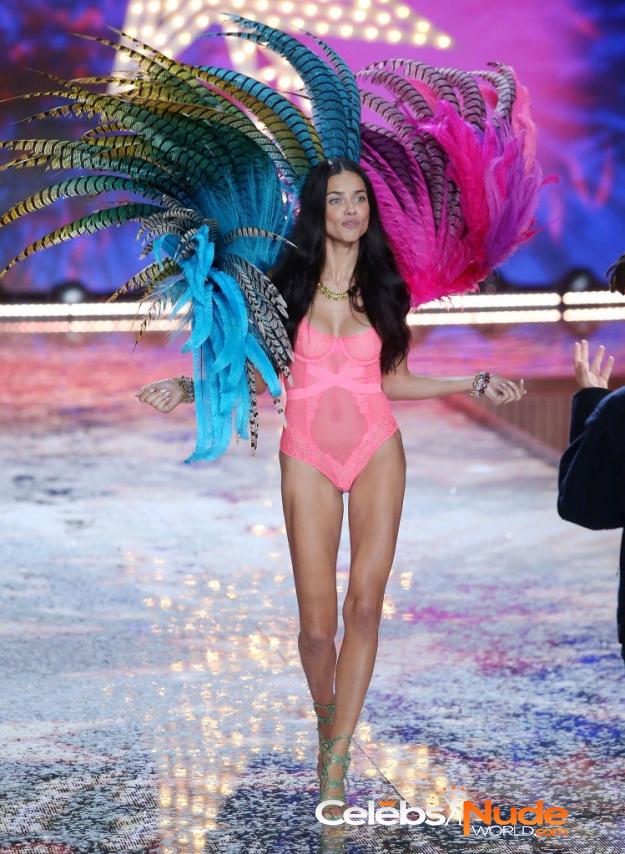 Adriana Lima Sexy 3236