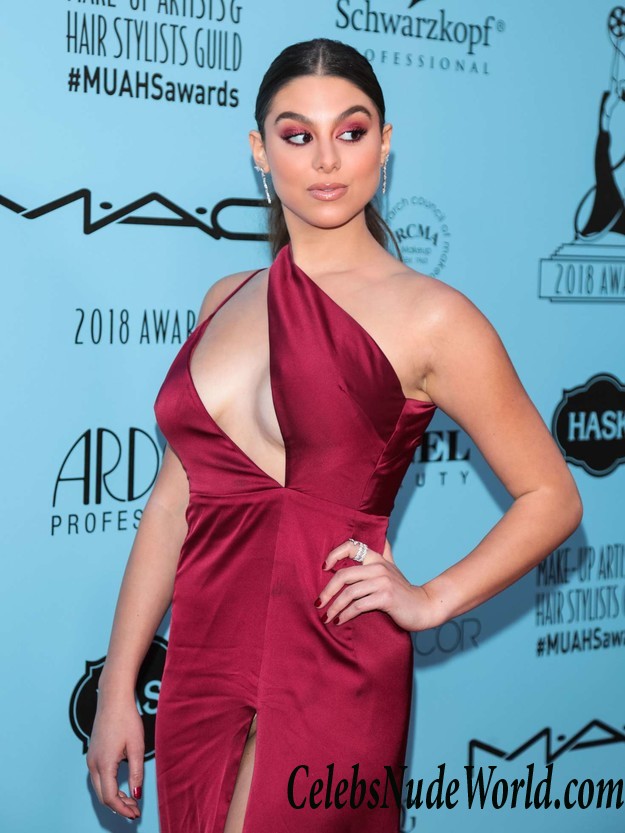 Kira Kosarin Panty Upskirt At 2018 In Los Angeles 32806