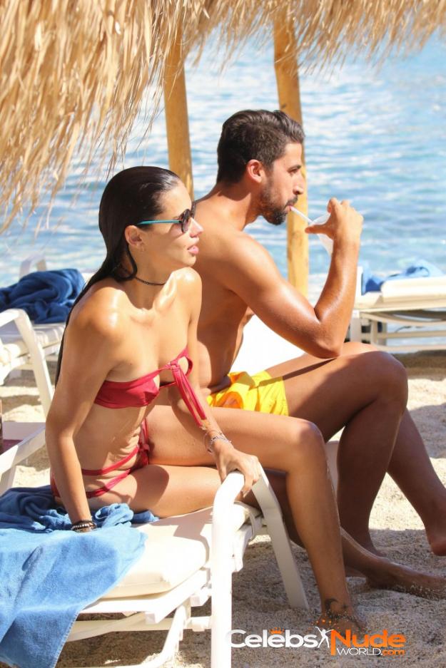 Adriana Lima Sexy at the beach 3298