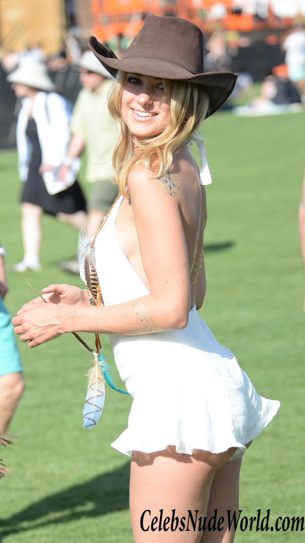 Kimberley Garner Ass Cheeks And Panty Upskirt While At The Coachella Music Festival 33056