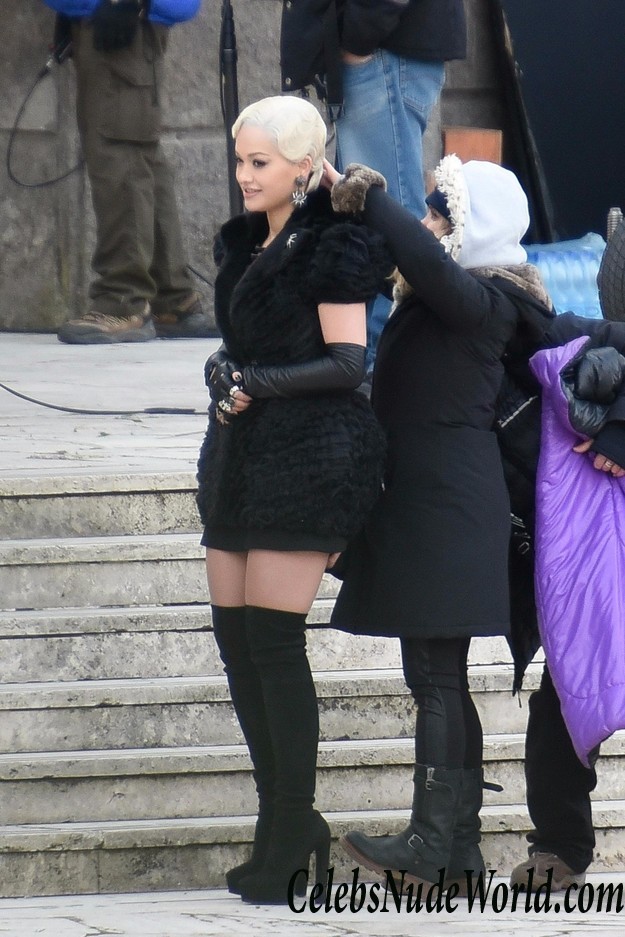 Rita Ora Pussy Upskirt On The Set Of "Wonderwell" In Rome 33235