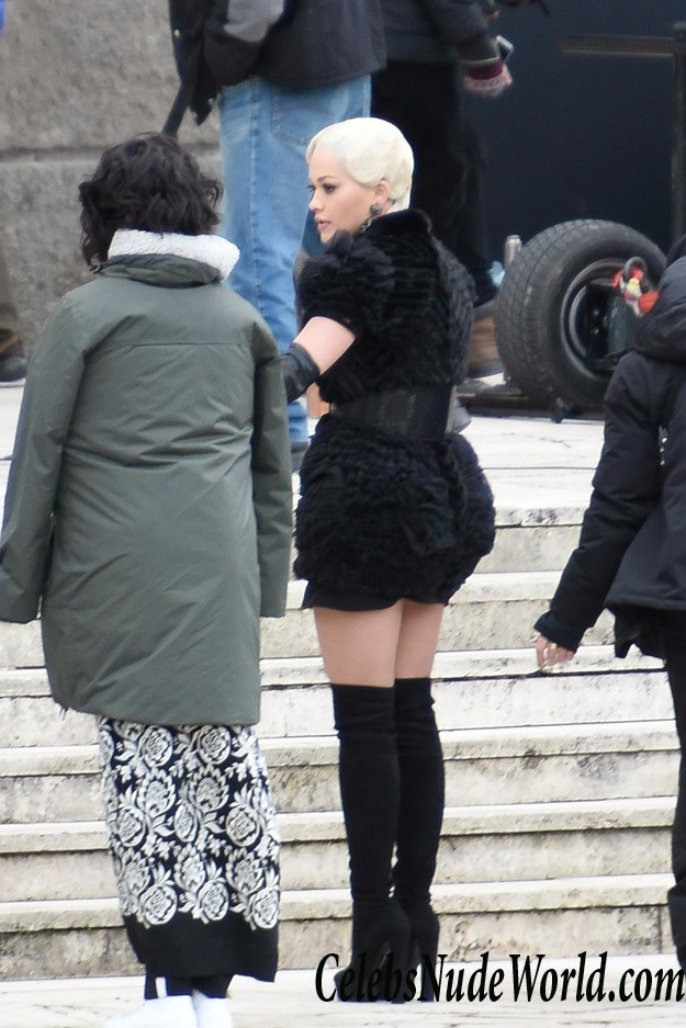 Rita Ora Pussy Upskirt On The Set Of "Wonderwell" In Rome 33254