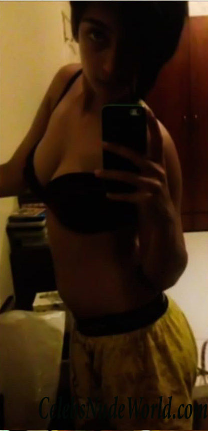 Akshara Haasan Leaked  33578