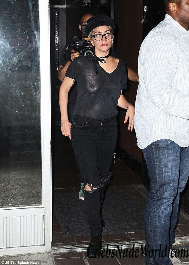 Braless Photos of Lady Gaga  33637