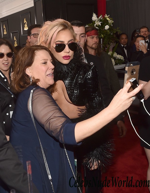 Lady Gaga Underboob Photos  33691