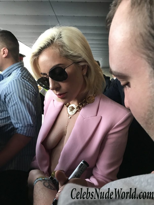 Lady Gaga Braless  33993