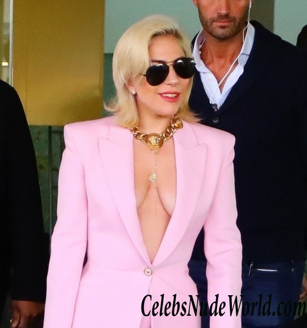 Lady Gaga Braless  34028