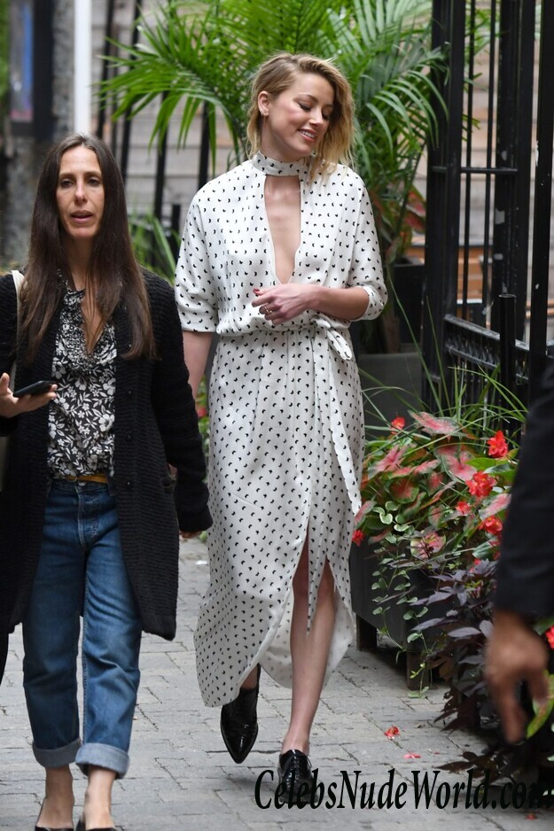 Amber Heard Braless 34899