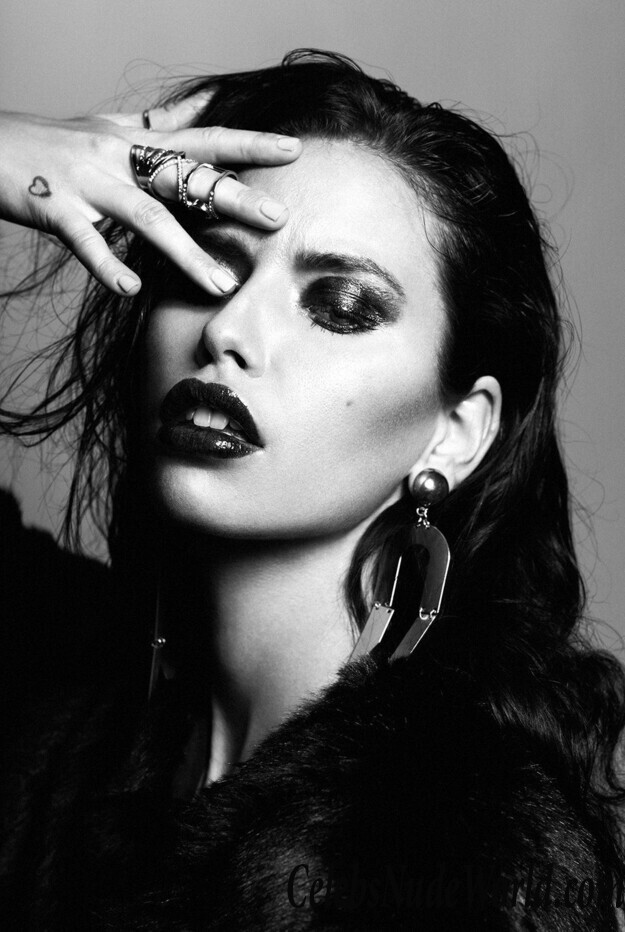 Amelie Lamarche Sexy 35342