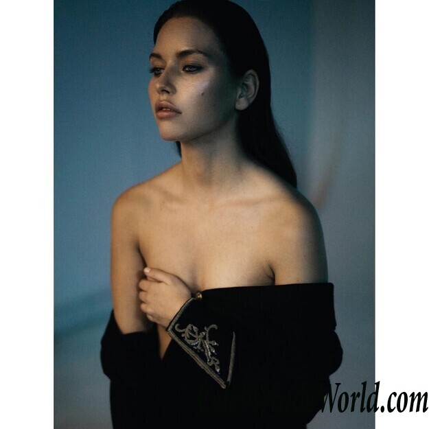 Amelie Lamarche Sexy 35444