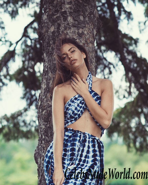 Amelie Lamarche Sexy 35466