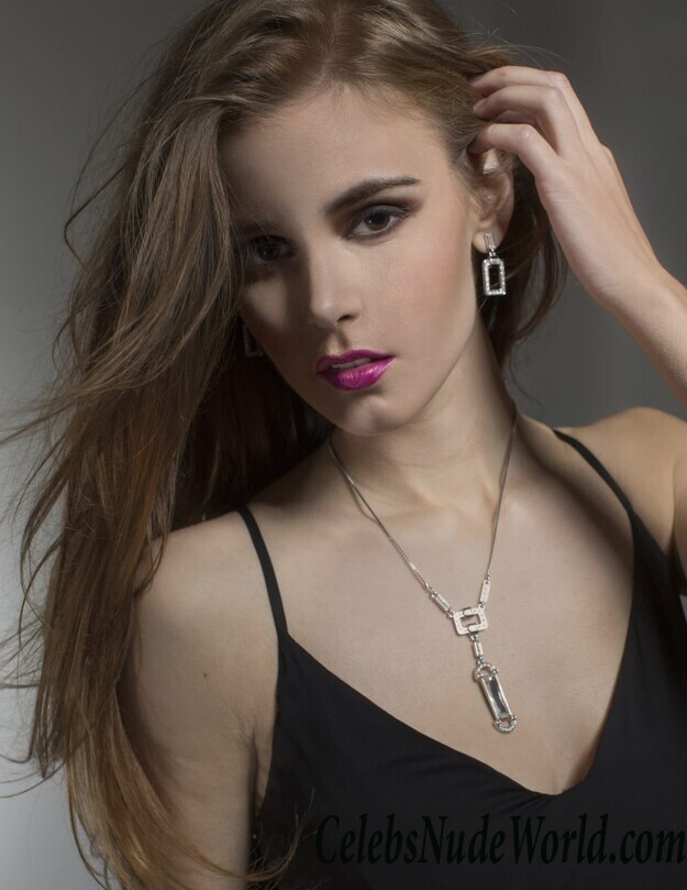 Amberleigh West Topless 35827