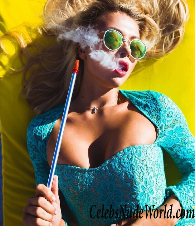 Alisa Moor Nude 36301