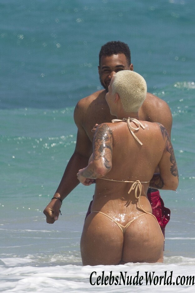 Look at topless Amber Rose 37165