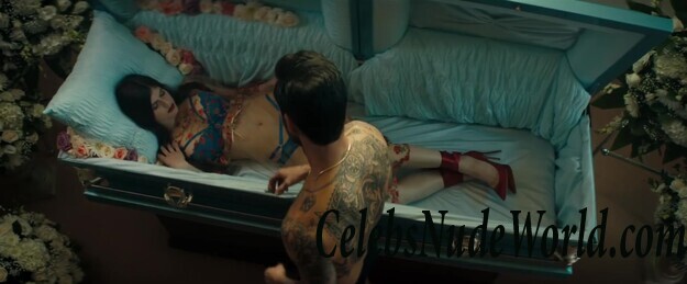 Alexandra Daddario Sexy 37764