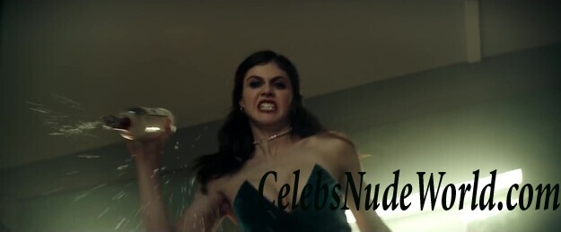 Alexandra Daddario Sexy 37770