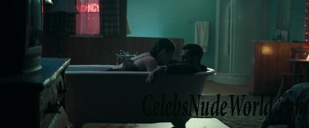 Alexandra Daddario Sexy 37777