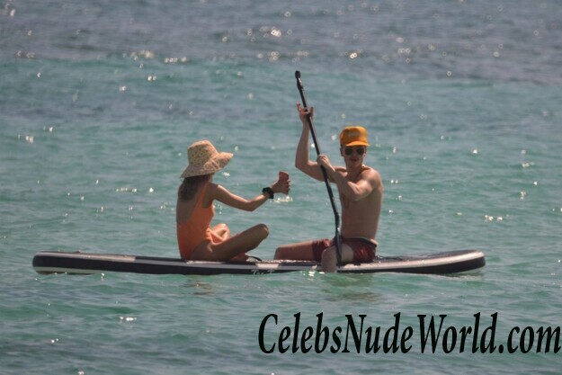 Anne Winters Sexy 38138