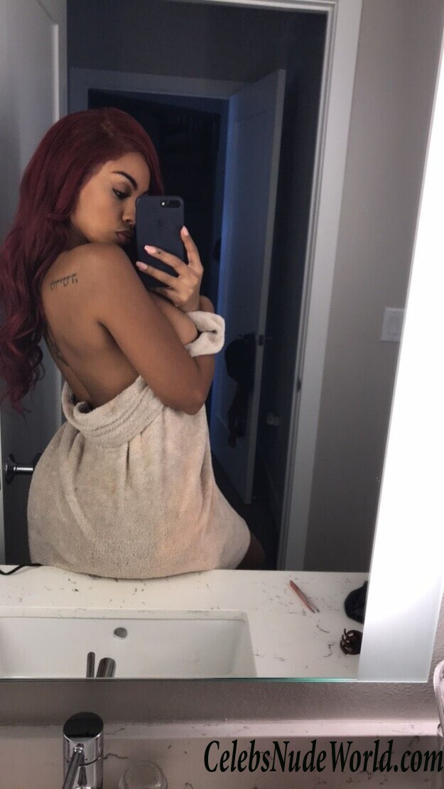 Analicia Chaves Naked 39158