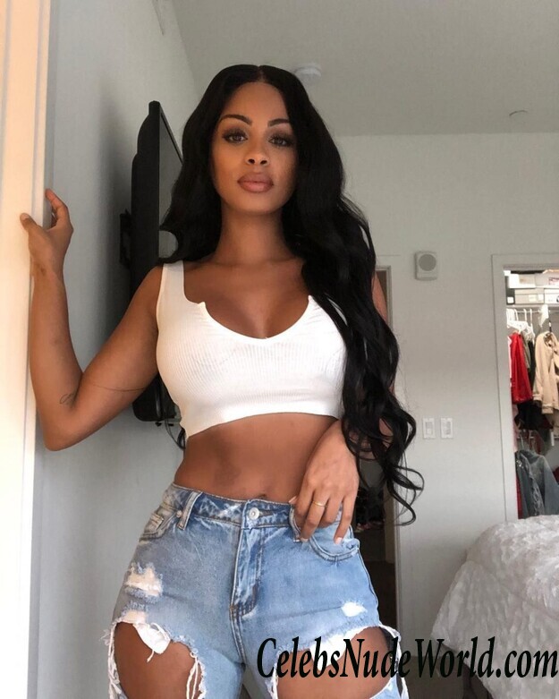 Analicia Chaves Naked 39192