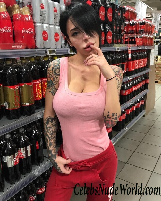 Alexis Mucci Topless 39856