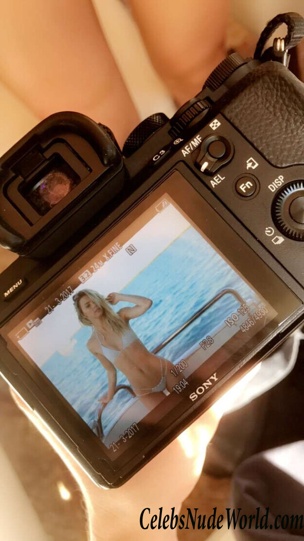 Amber Davis Erotic 40225