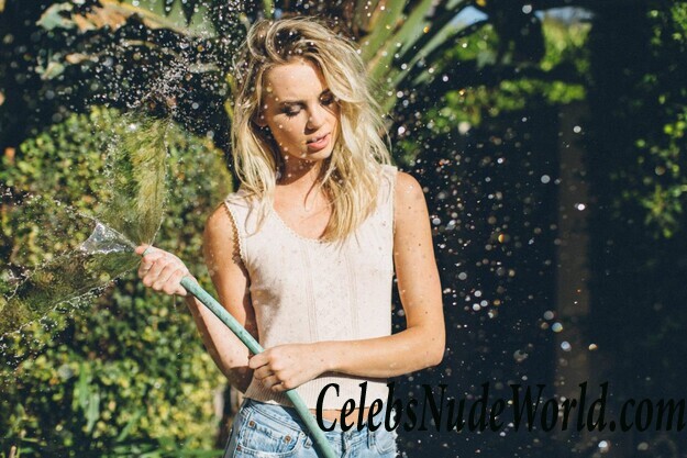 Amber Davis Erotic 40247