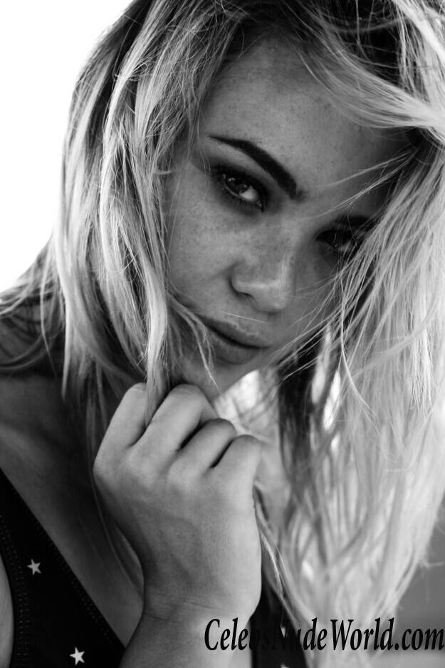 Amber Davis Erotic 40304