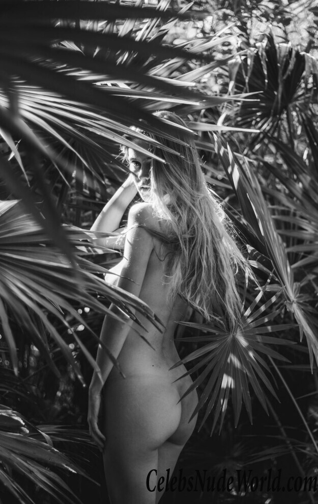 Amberleigh West Naked 40359