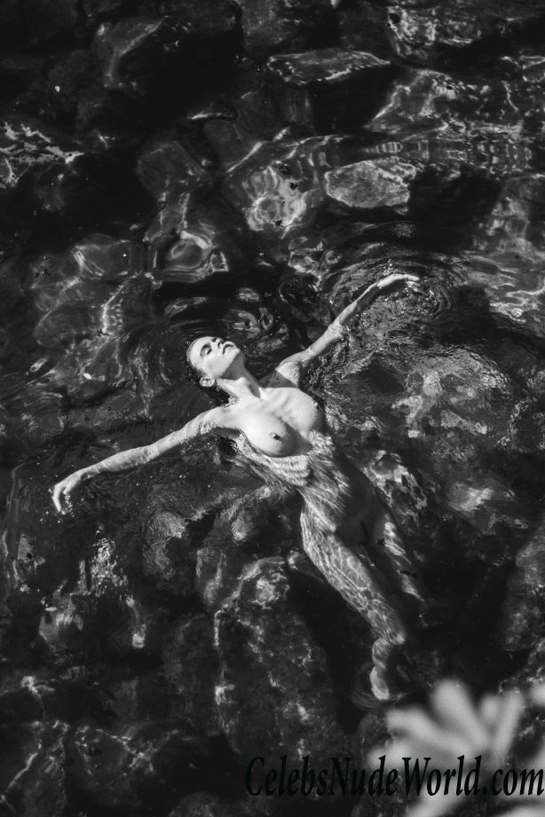 Amberleigh West Naked 40381