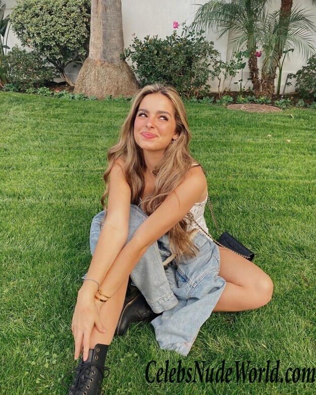 Addison Rae Sexy 40434