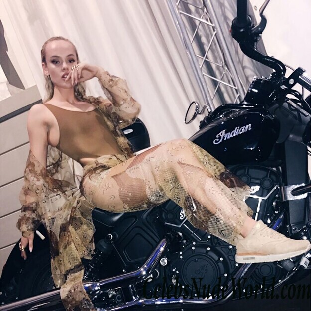 Amanda Winberg Bikini 40443