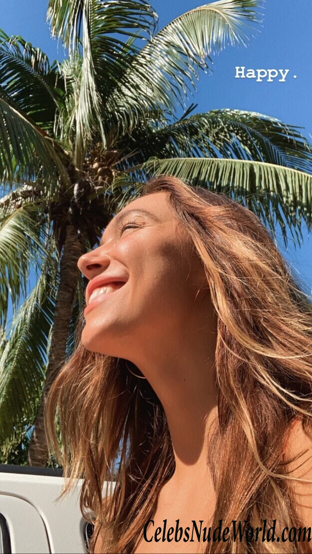 Alexis Ren Sexy 40626