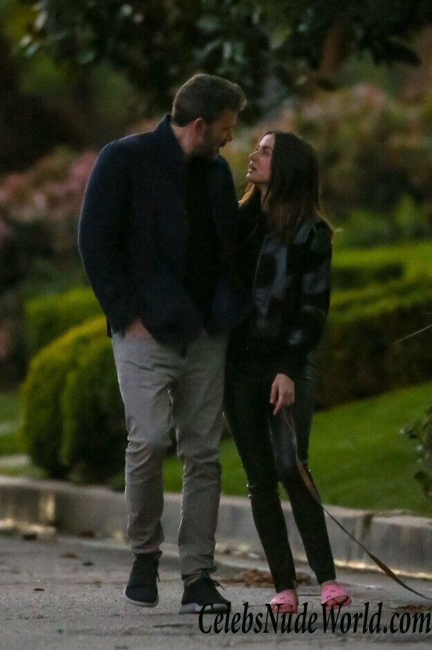 Ana de Armas Sexy 40758