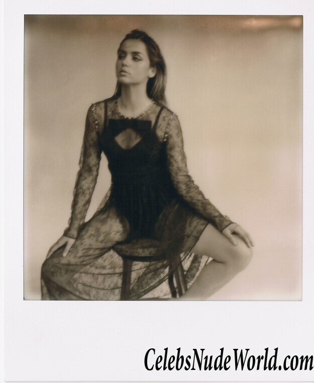 Ana de Armas Sexy 40770