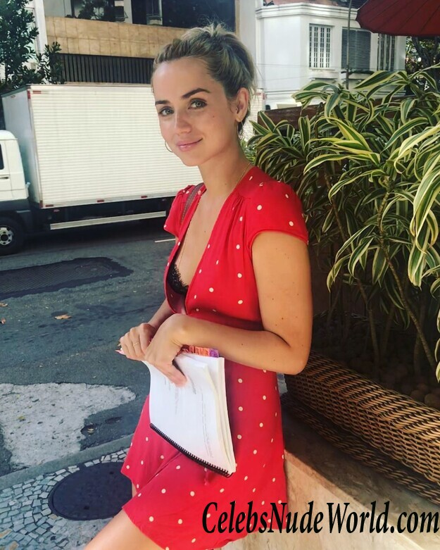 Ana de Armas Sexy 40845