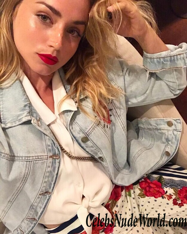 Ana de Armas Sexy 40847