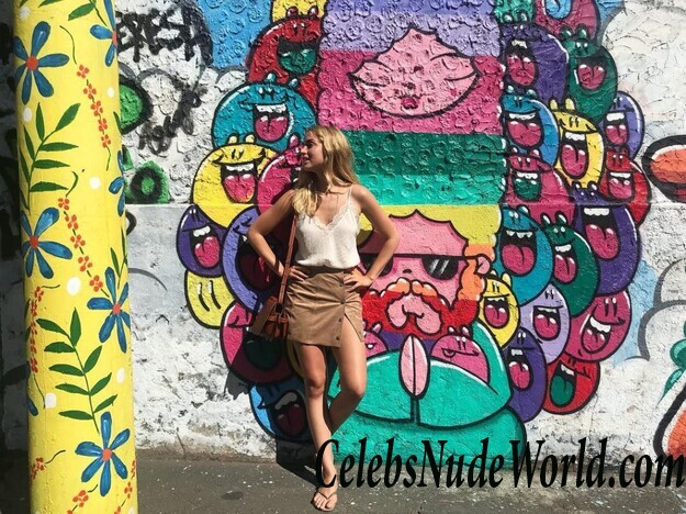 Ana de Armas Sexy 40851