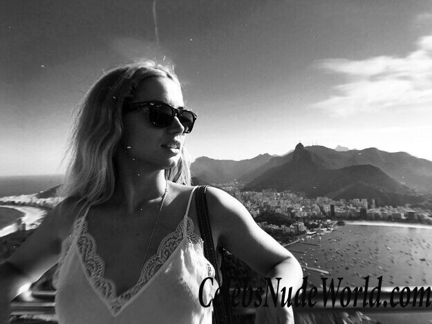 Ana de Armas Sexy 40884