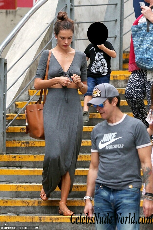 Alessandra Ambrosio see through pics 41100