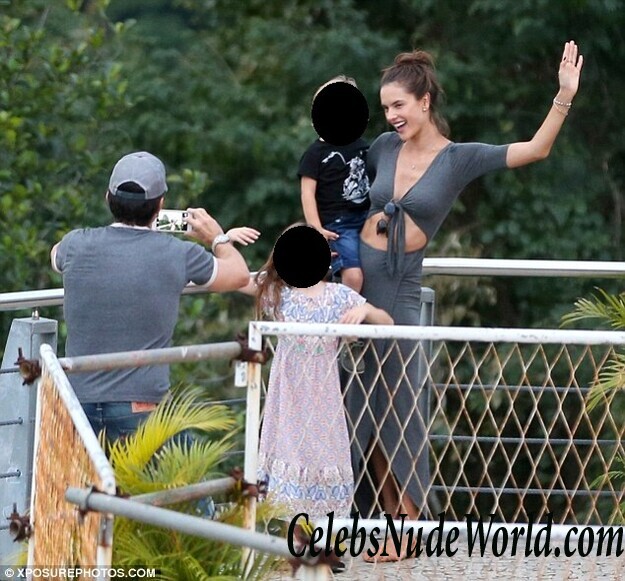 Alessandra Ambrosio see through pics 41101